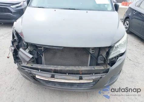 2010 Volkswagen Routan S z USA, uszkodzony, nr VIN 2V4RW4D10AR407247